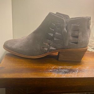 Vince Camuto booties